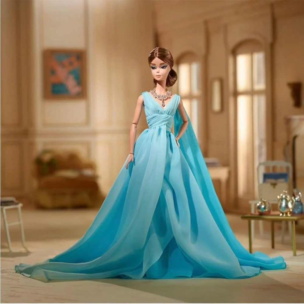 2016 BFMC Silkstone Barbie Blue Chiffon Ball Gown Fashion Model Gold Label NIB - Picture 3 of 8